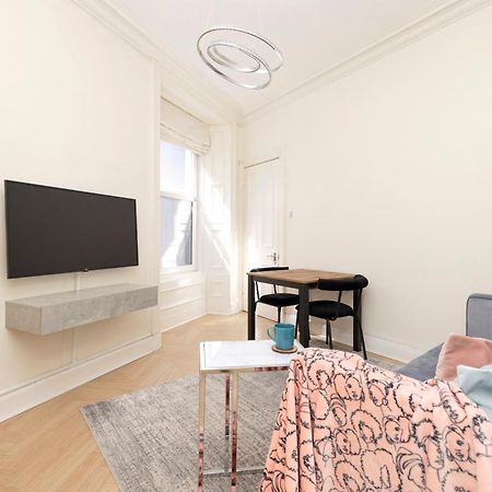 에든버러 Joivy Modern Flat In City Centre - For Up To 3 Guests 아파트 외부 사진