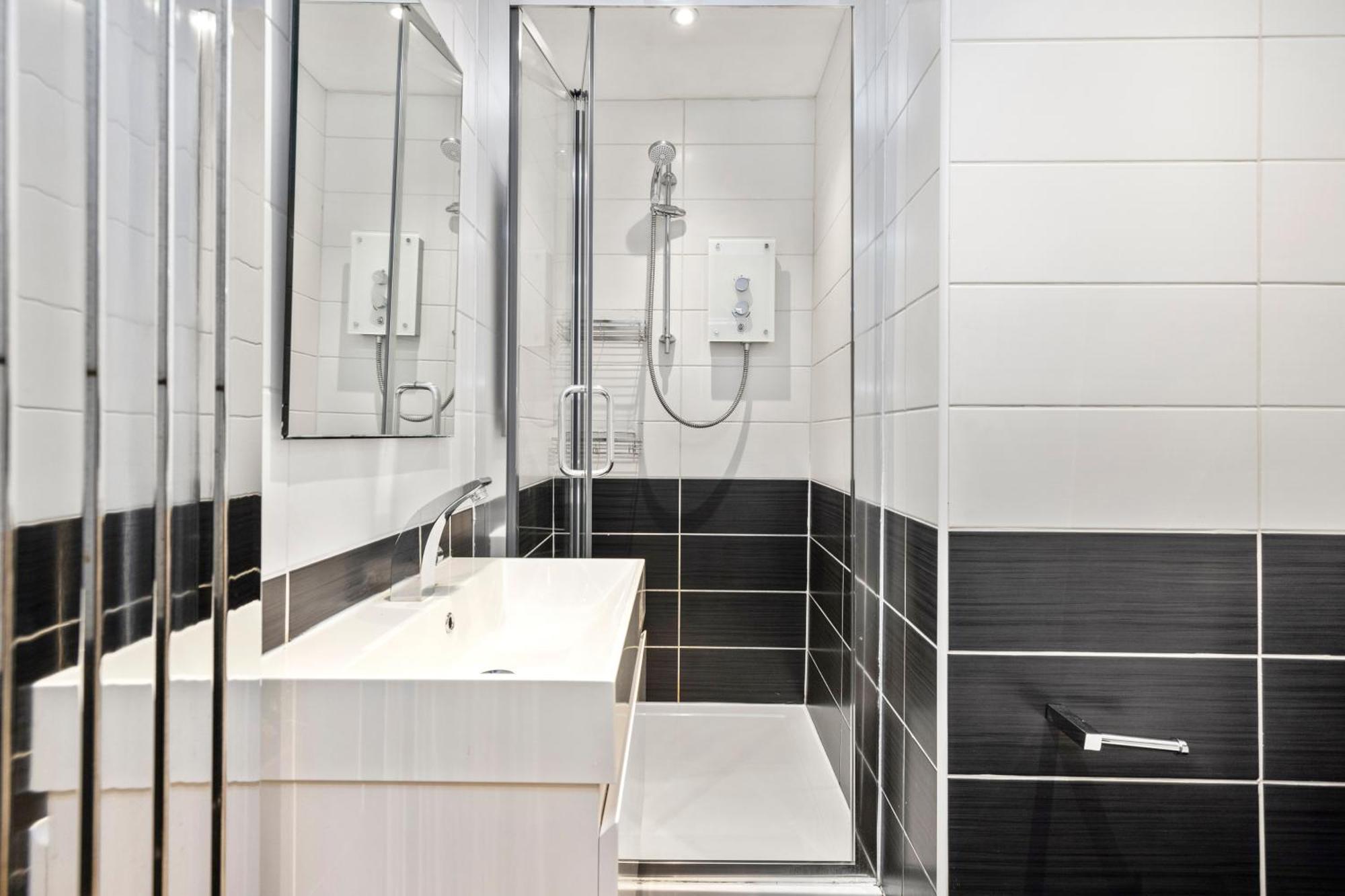 에든버러 Joivy Modern Flat In City Centre - For Up To 3 Guests 아파트 외부 사진